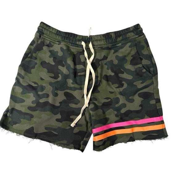 New Sundry Camo Print Shorts with Pink and Orange Stripes rrttSize 1 (4-… - Picture 1 of 6